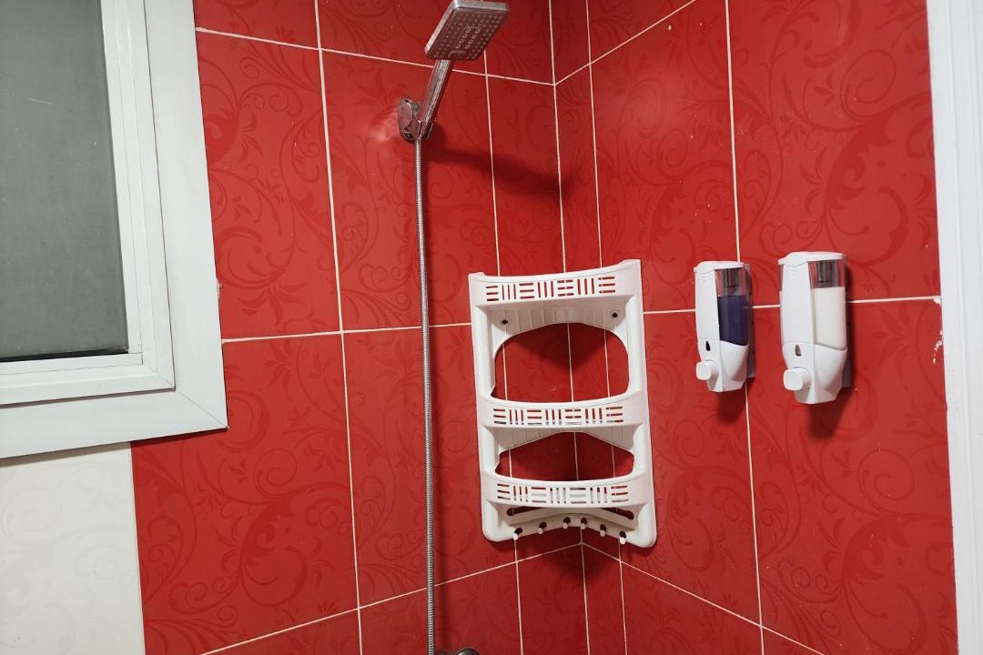 Photo of Bathroom in Pyramids Gardens