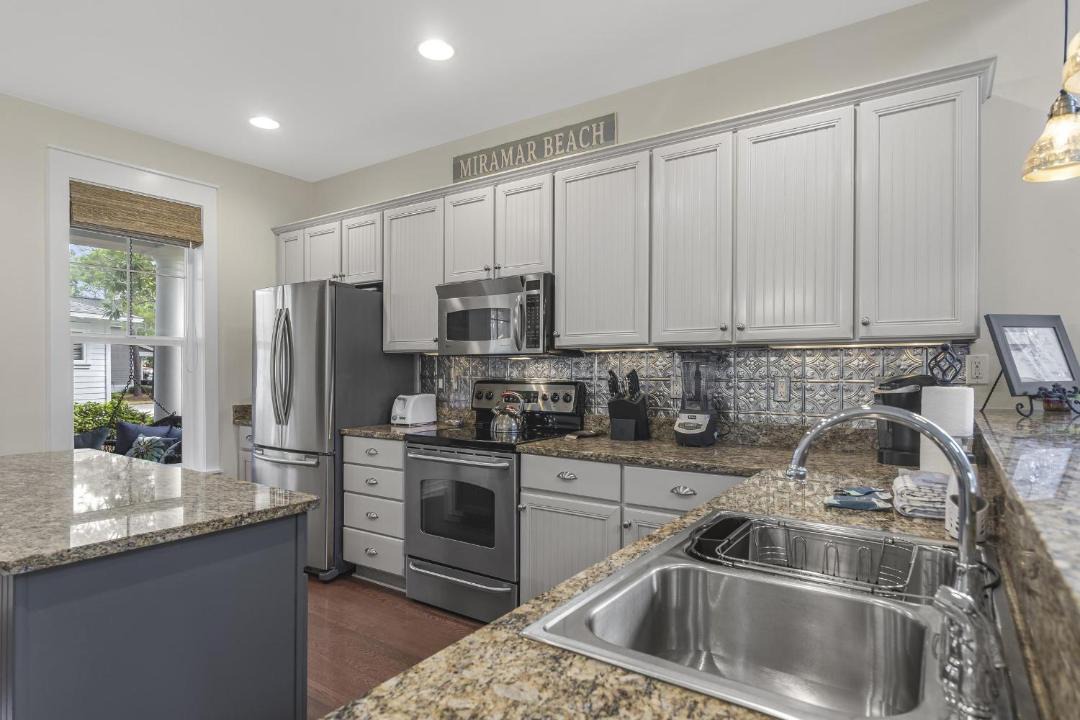 Photo of Kitchen in Laurel Grove