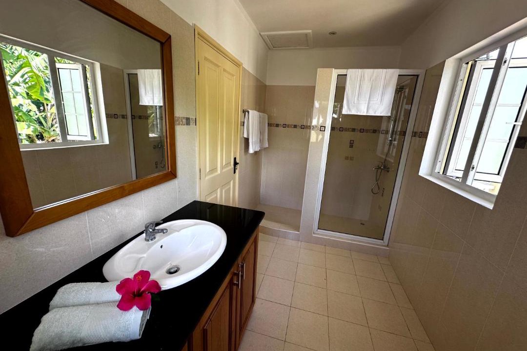 Photo of Bathroom in Glacis