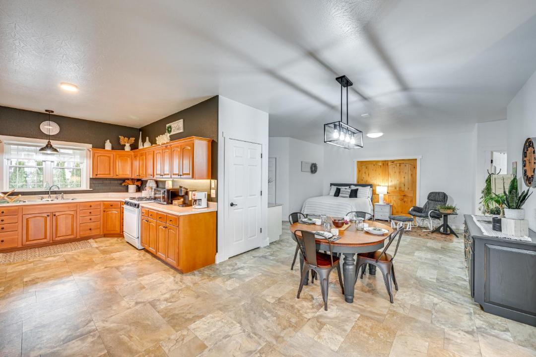 Photo of Kitchen in Shipshewana