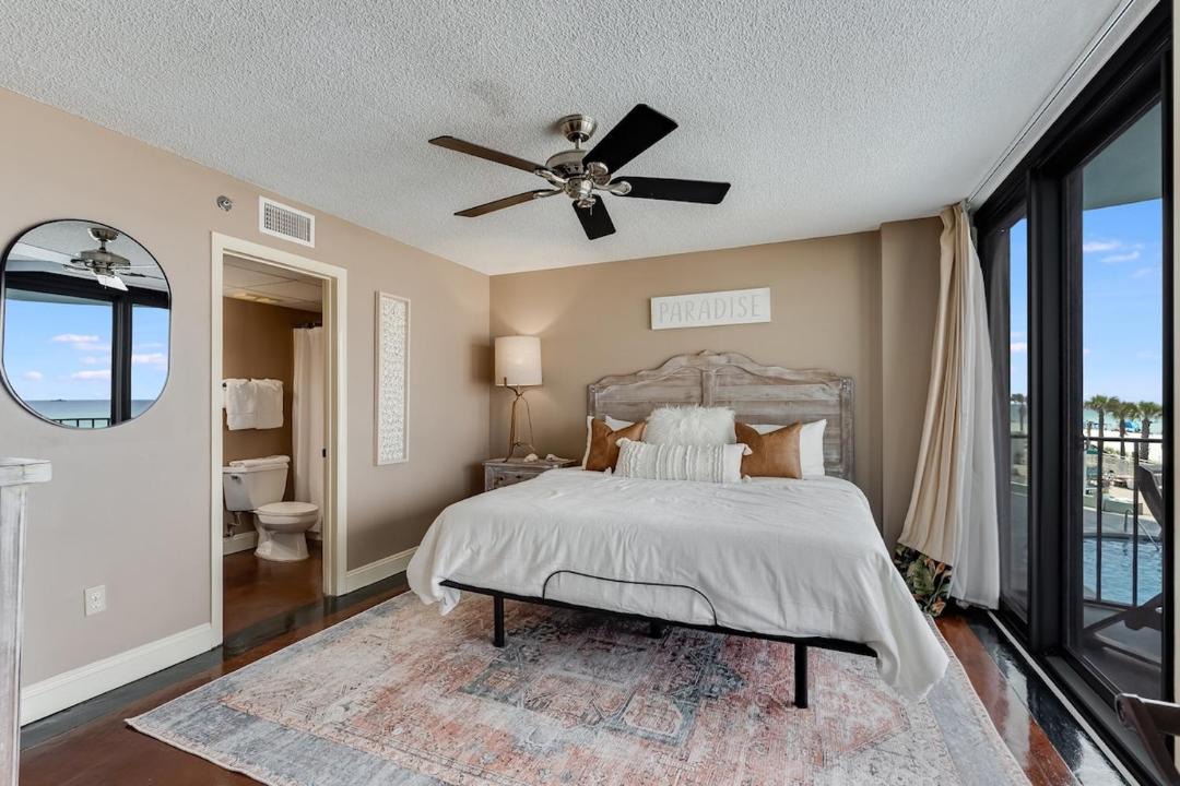 Photo of Bedroom in Biltmore Beach