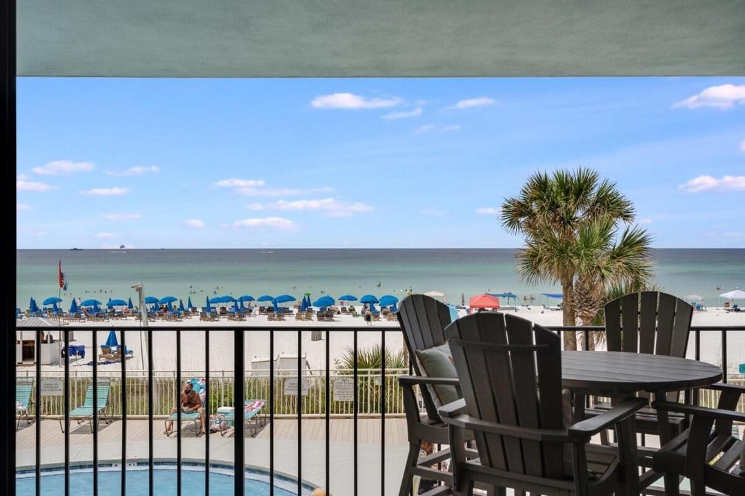 Photo of Patio Balcony in Biltmore Beach
