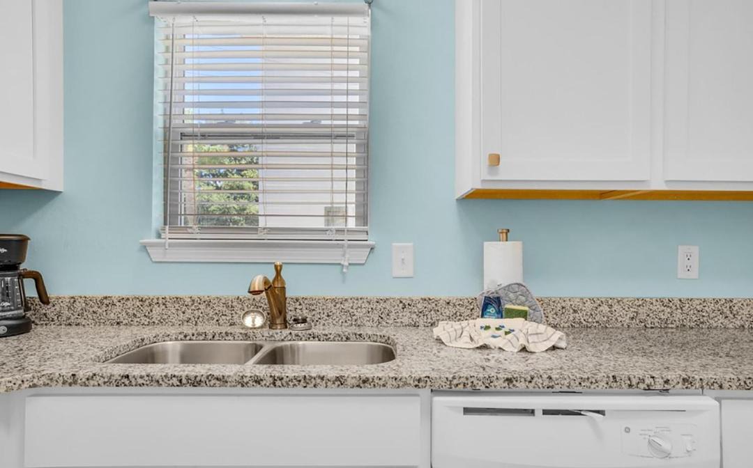 Photo of Kitchen in Kiska Beach