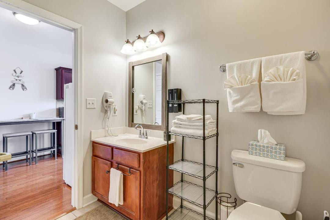 Photo of Bathroom in Huddleston