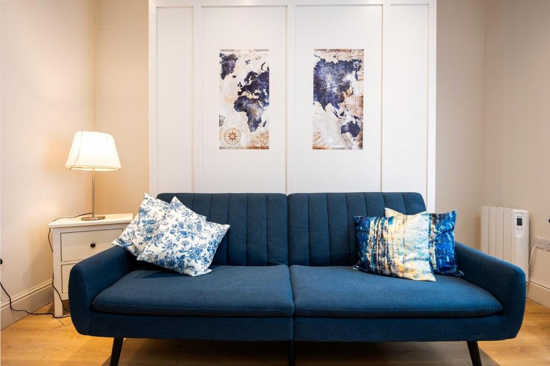 Photo of Livingroom in Broadstone