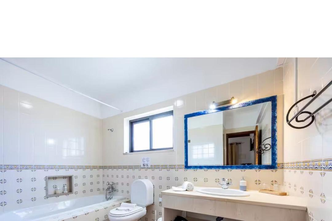 Photo of Bathroom in Alfarrobeira
