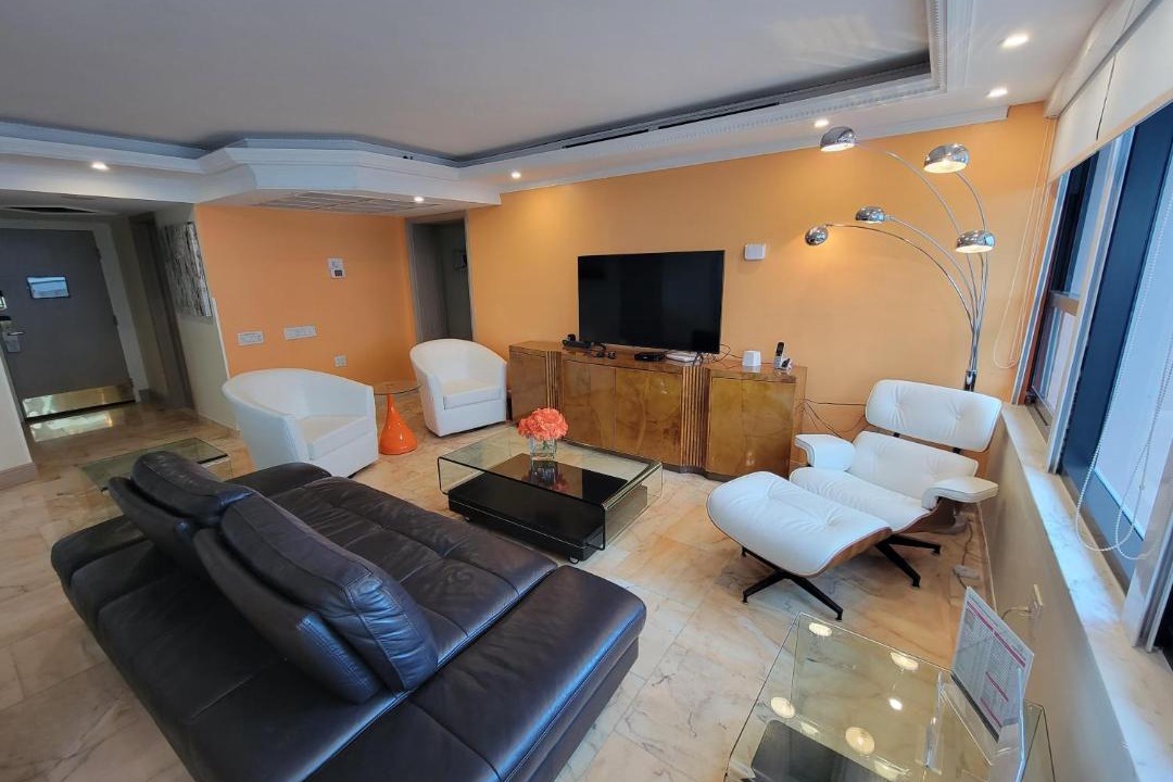 Photo of Livingroom in Mid Beach
