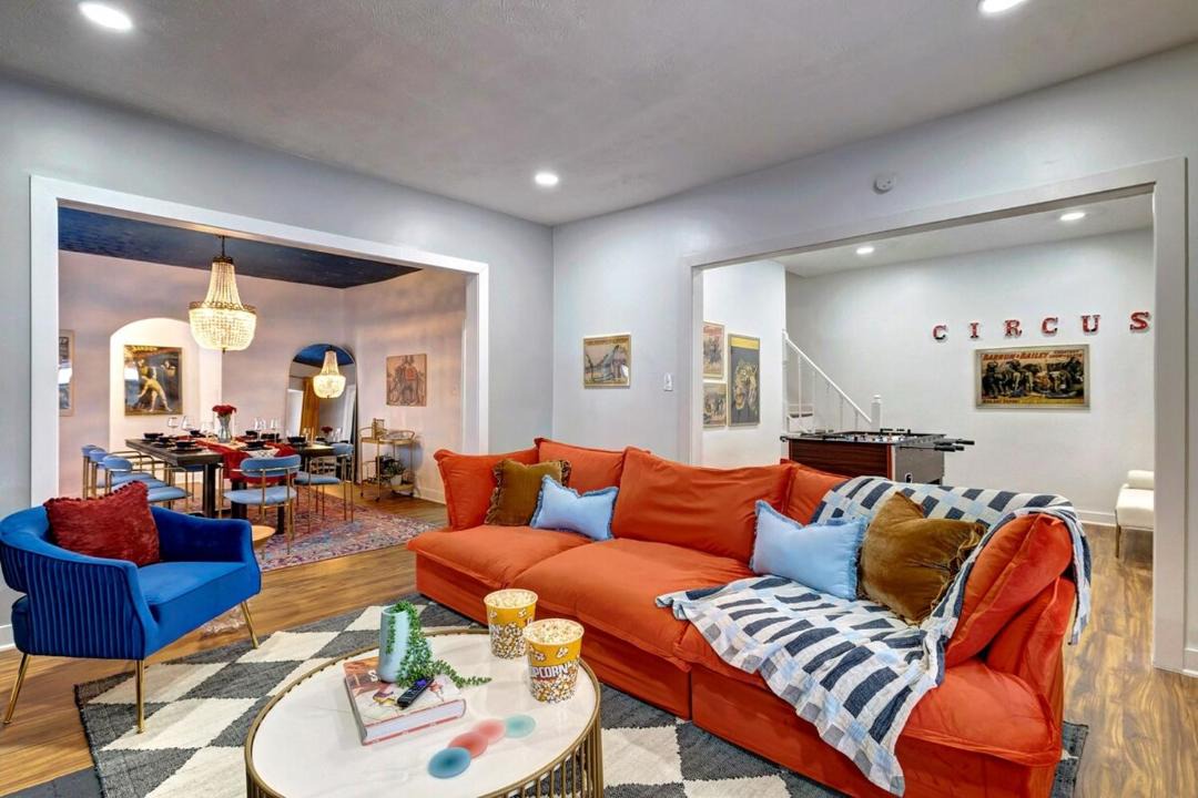 Photo of Livingroom in Fountain Square