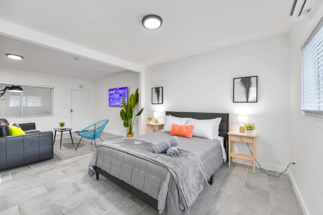 Photo of Bedroom in Northeast Miami