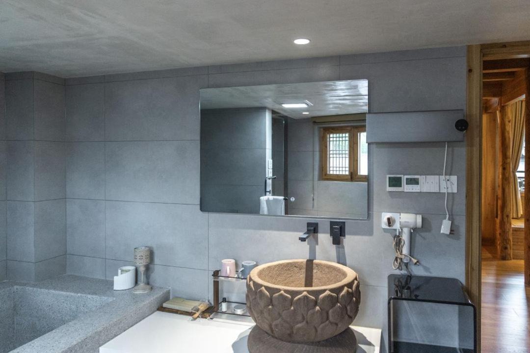 Photo of Bathroom in Yi County