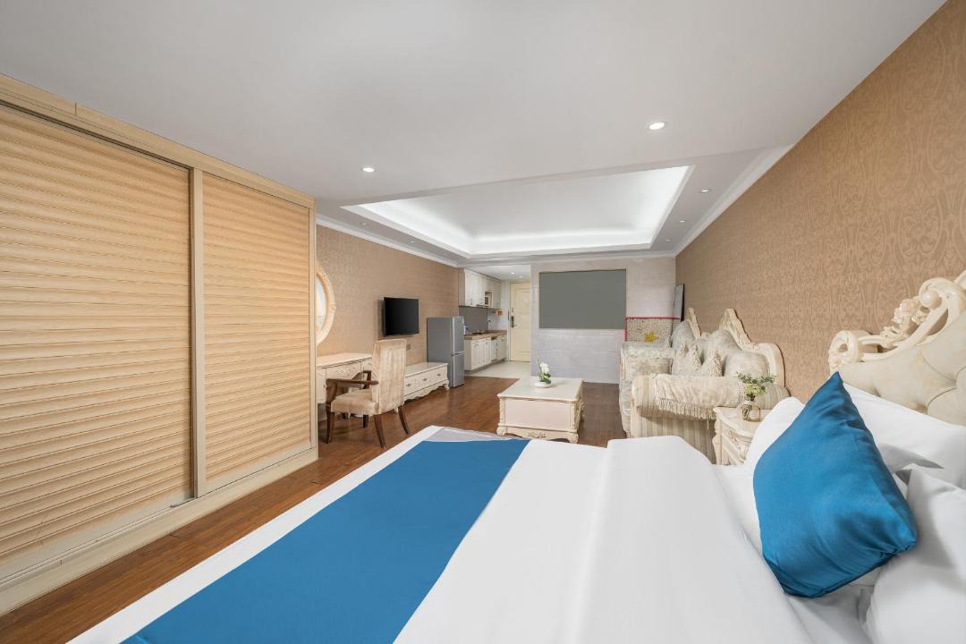 Photo of Bedroom in East Huanshi Road