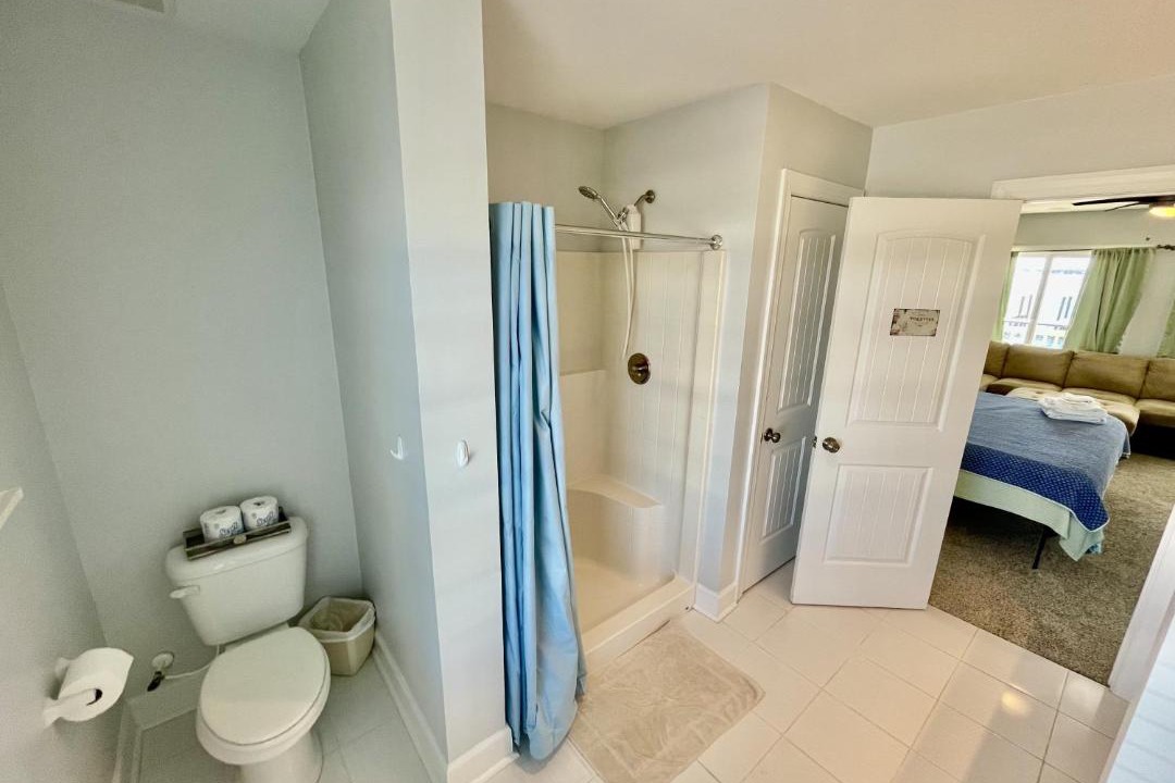 Photo of Bathroom in Willoughby Spit