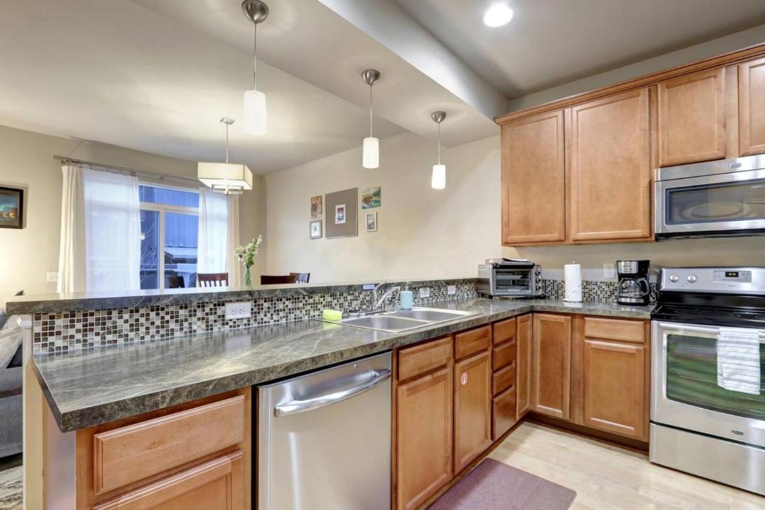 Photo of Kitchen in Northeast Anchorage