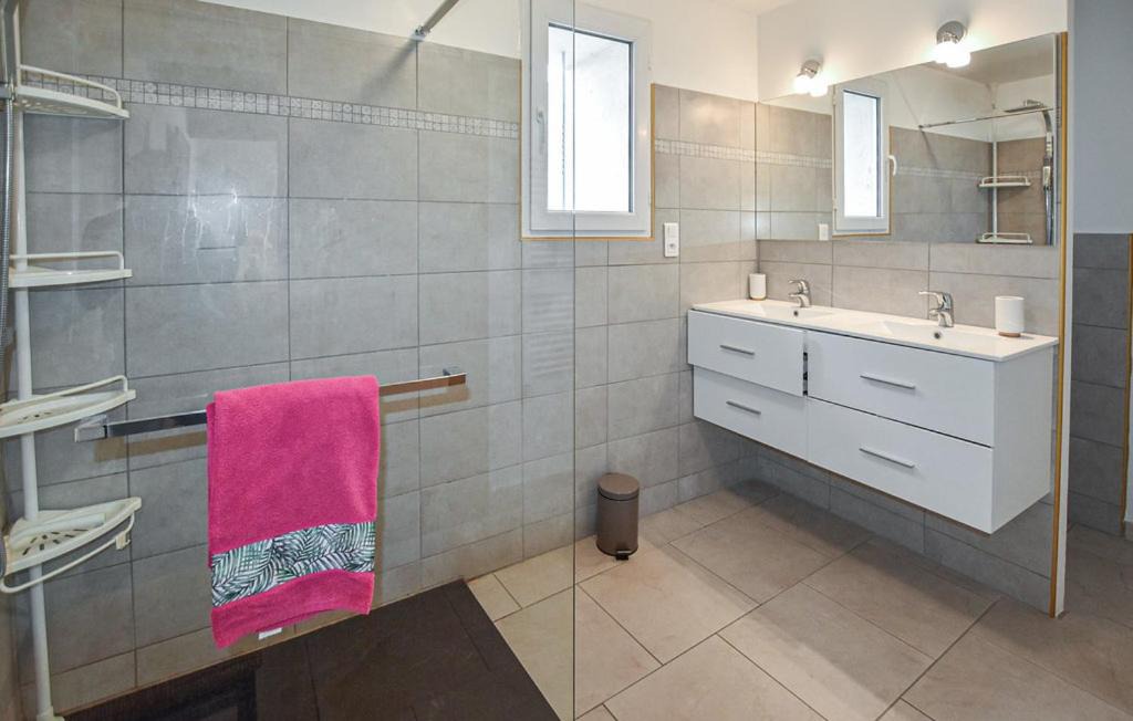 Photo of Bathroom in Monteux