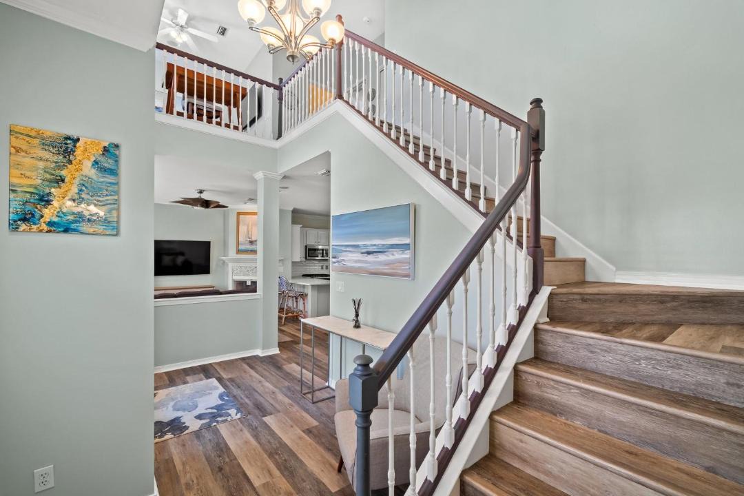 Photo of Others in Avalon Beach Estates