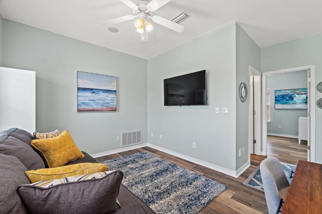 Photo of Others in Avalon Beach Estates