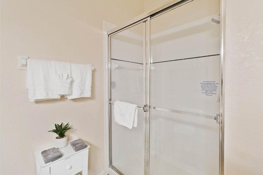 Photo of Bathroom in Bahama Bay