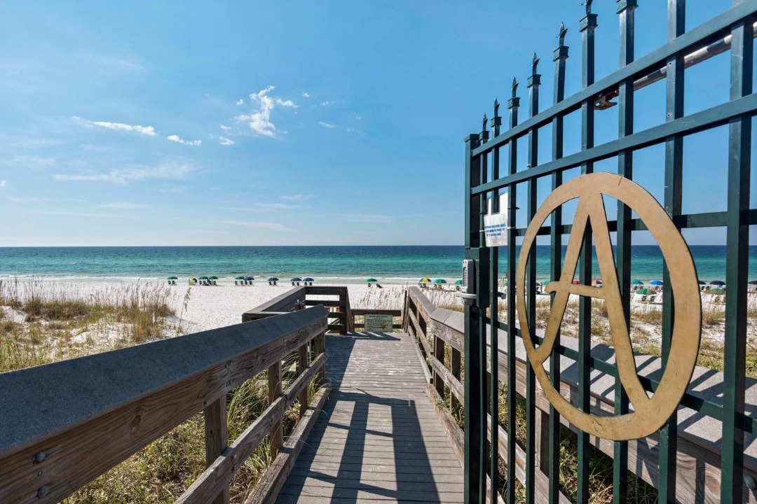 Photo of Others in Avalon Beach Estates