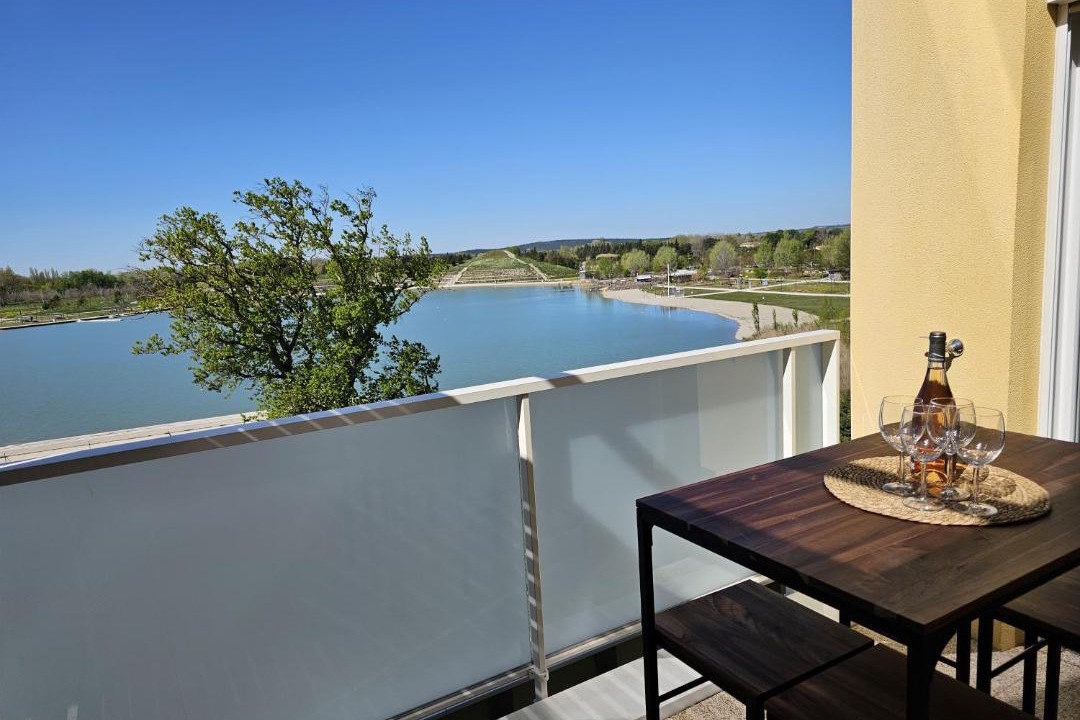 Photo of Patio Balcony in Monteux