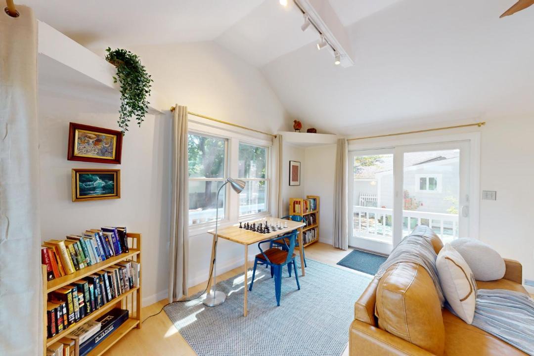 Photo of Others in West Hyannisport