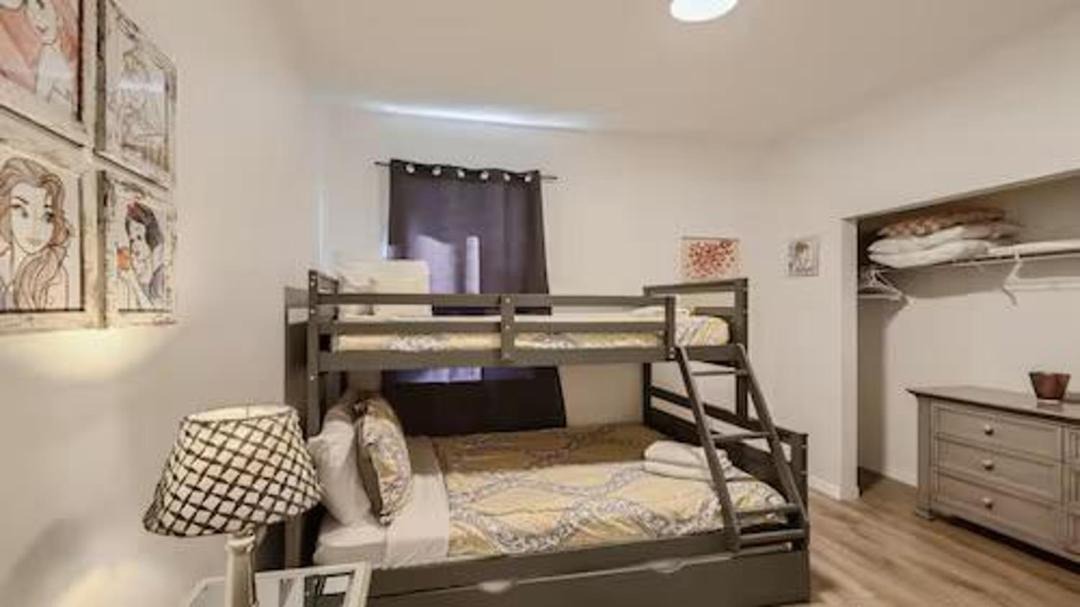 Photo of Bedroom in Windwood Bay