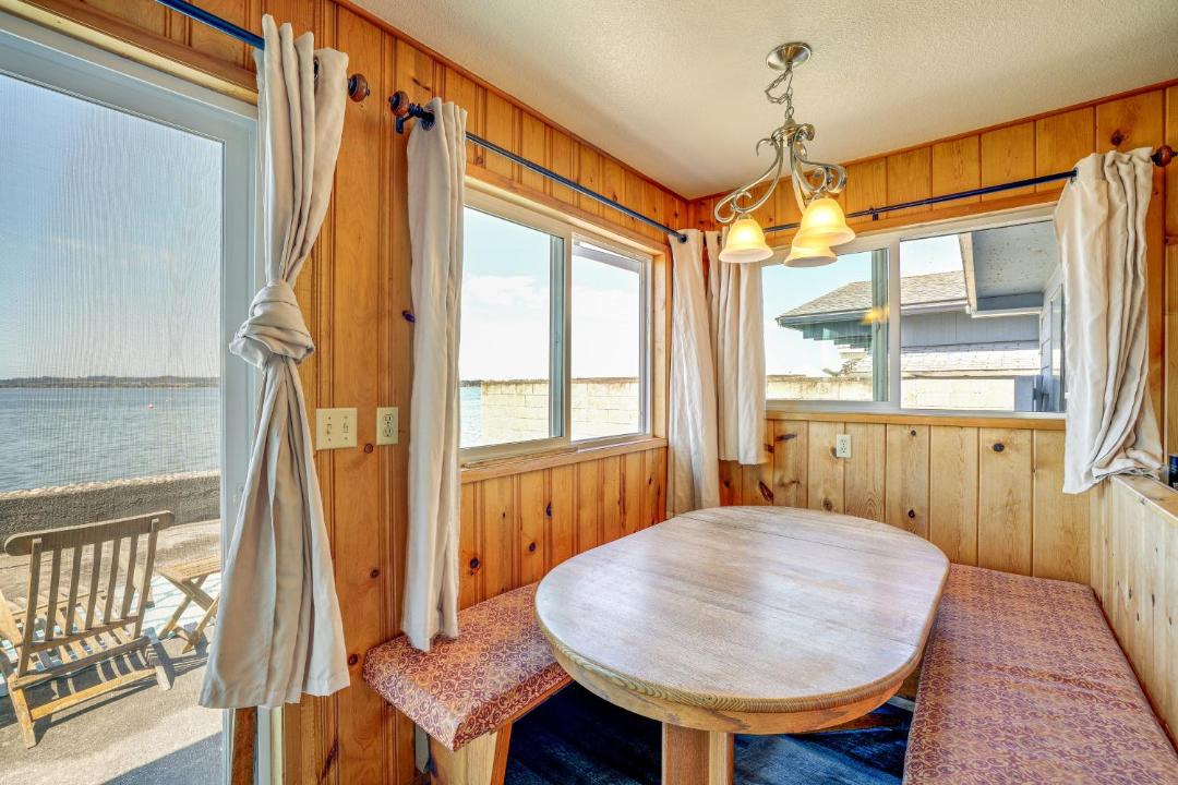 Photo of Livingroom in Birch Bay