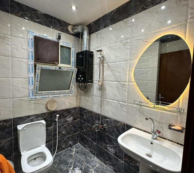 Photo of Bathroom in Pyramids Gardens