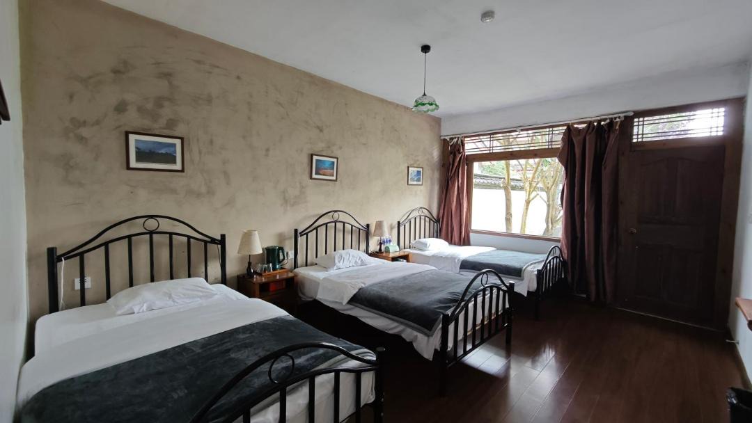 Photo of Bedroom in Baisha Old Town