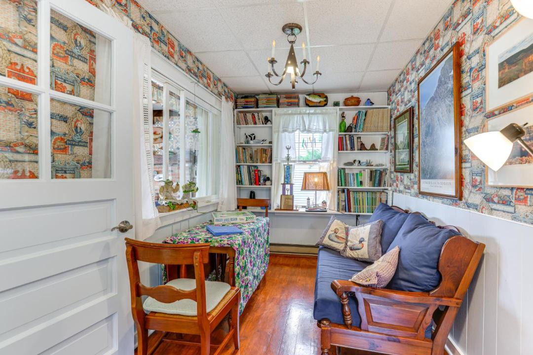 Photo of Livingroom in Middlesex