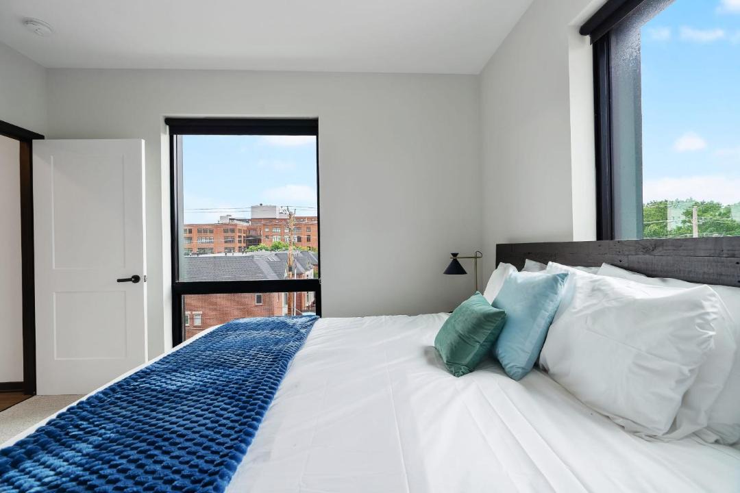 Photo of Bedroom in Lockerbie Square