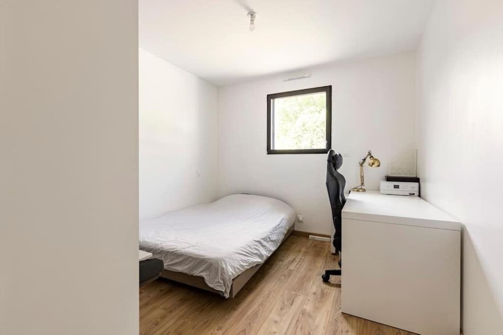 Photo of Bedroom in Lantic