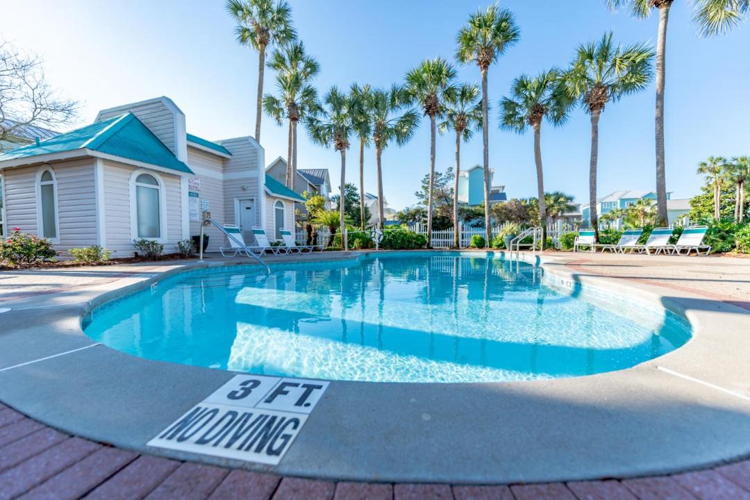 Photo of Outdoor in Crystal Shores