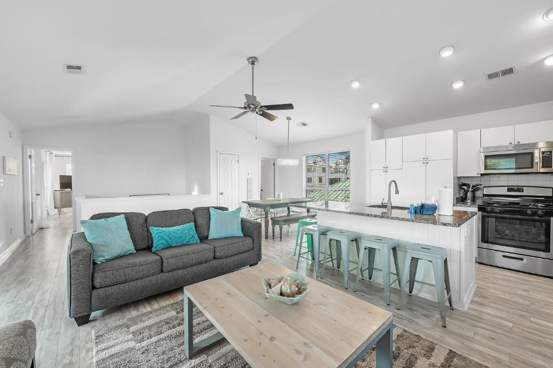 Photo of Livingroom in Crystal Shores