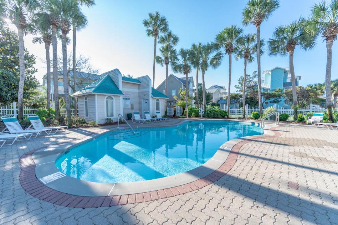 Photo of Outdoor in Crystal Shores