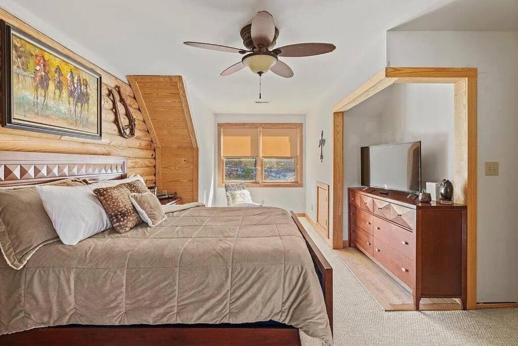Photo of Bedroom in McGaheysville