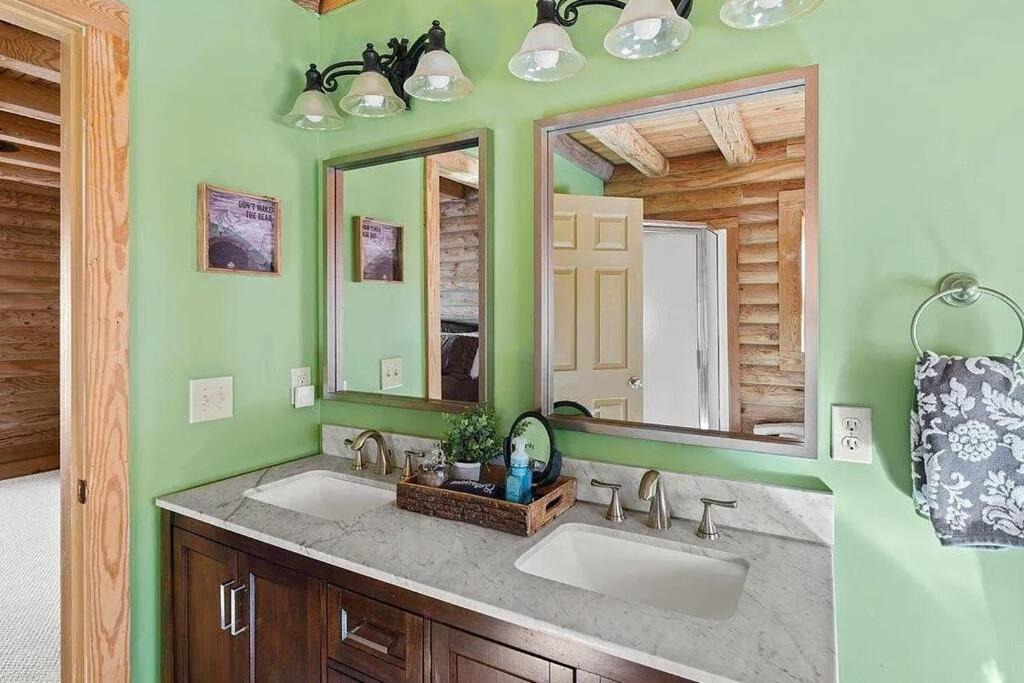 Photo of Bathroom in McGaheysville