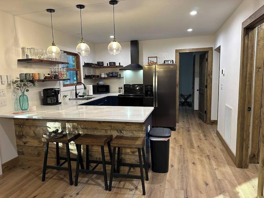 Photo of Kitchen in Manson