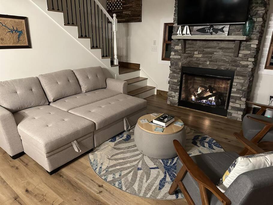 Photo of Livingroom in Manson