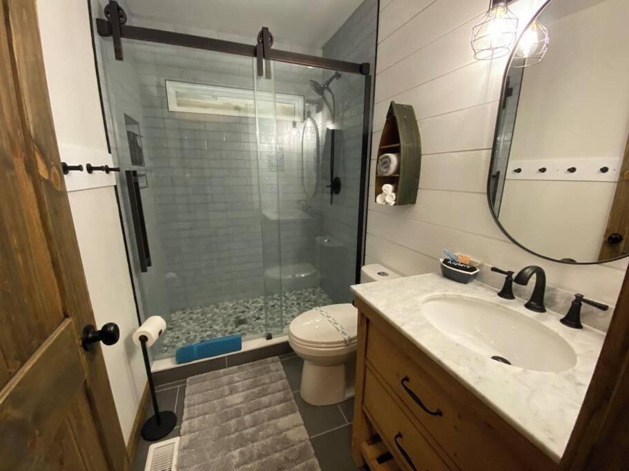 Photo of Bathroom in Manson