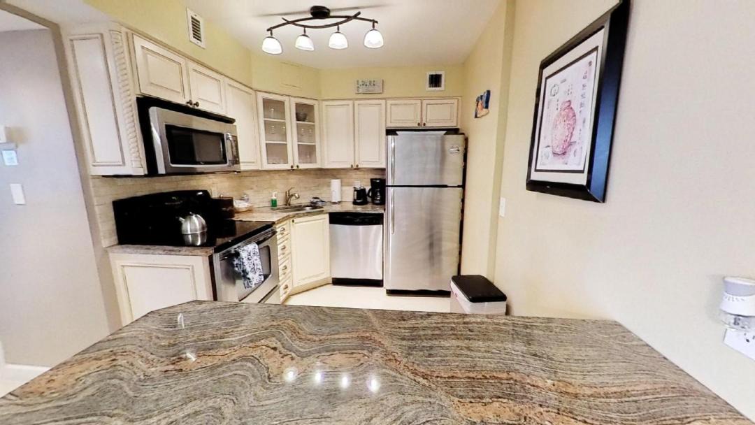 Photo of Kitchen in Mid Beach