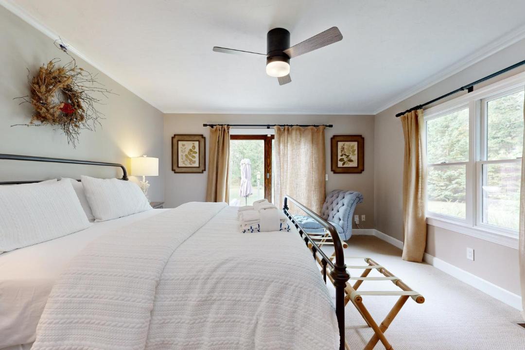Photo of Bedroom in Lagoon Heights