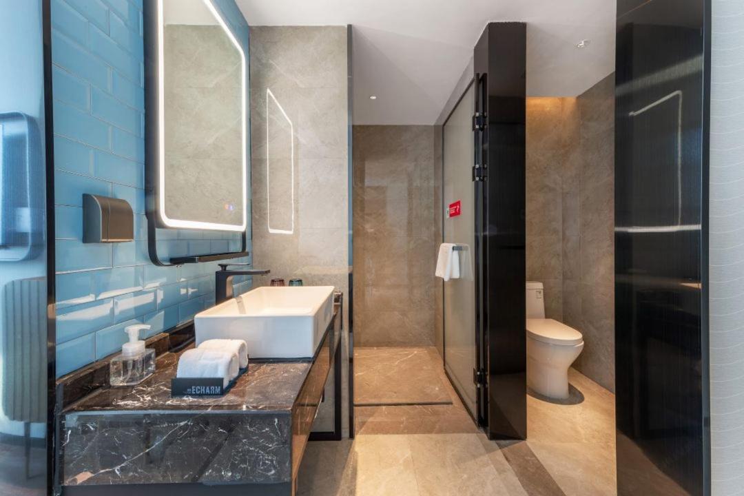 Photo of Bathroom in Zhenjiang District