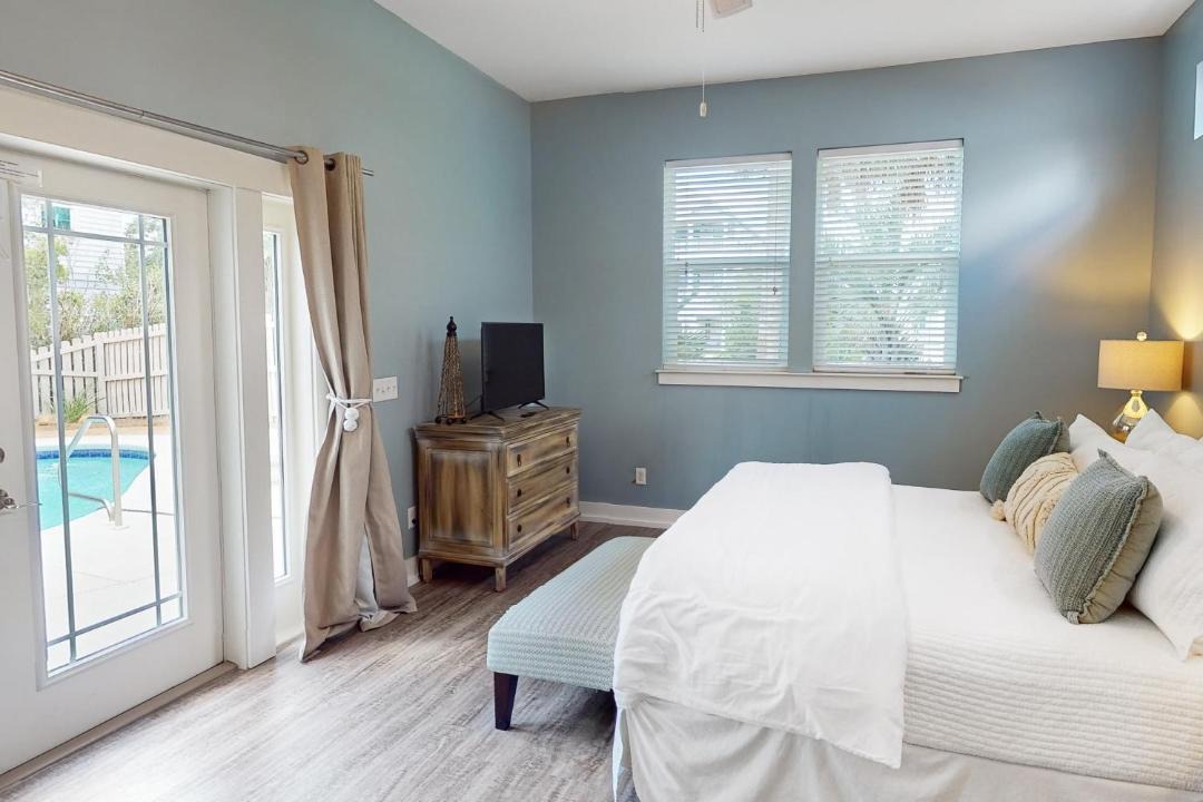 Photo of Bedroom in Seacrest