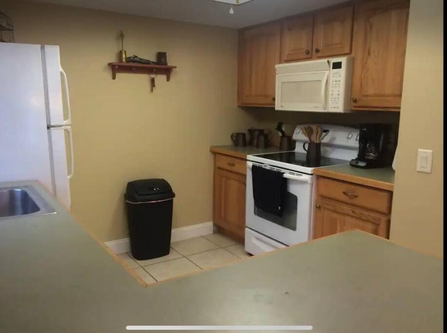 Photo of Kitchen in Weeki Wachee Gardens