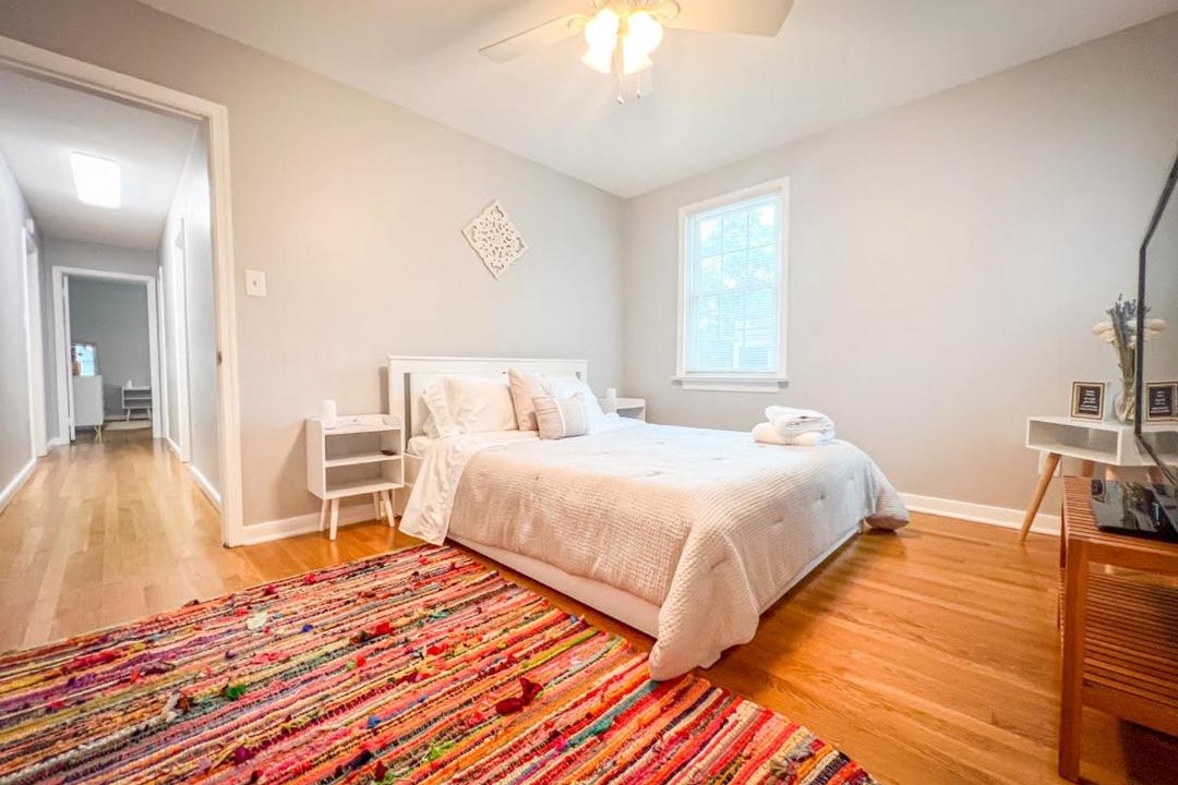 Photo of Bedroom in Museum District
