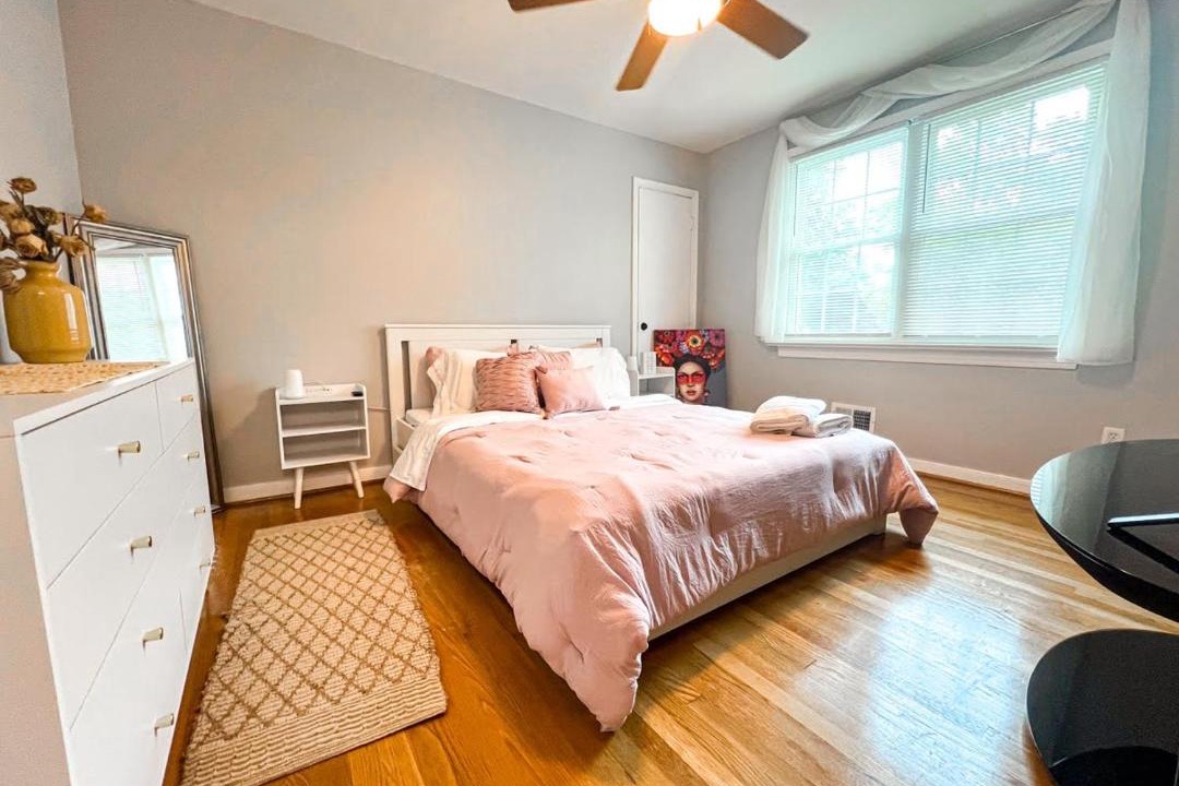 Photo of Bedroom in Museum District