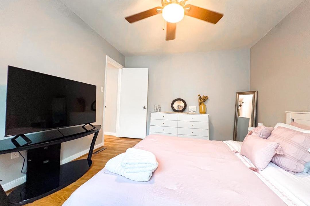 Photo of Bedroom in Museum District