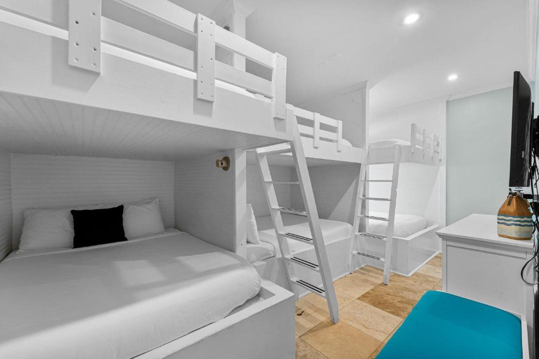 Photo of Bedroom in Frangista Beach