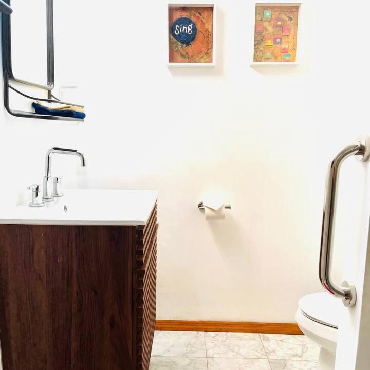 Photo of Bathroom in Highmount
