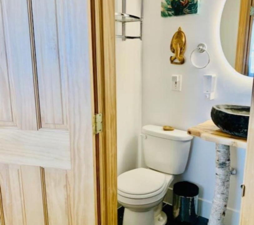 Photo of Bathroom in Highmount